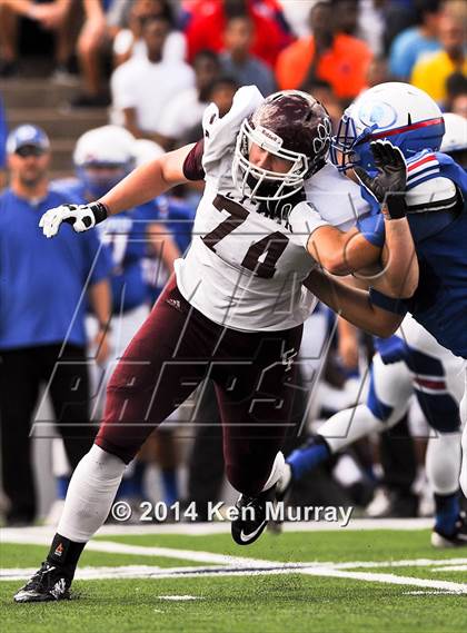 Thumbnail 3 in Cy-Fair vs Dickinson (UIL 6A Regional Playoff) photogallery.