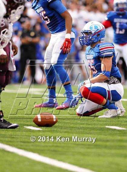 Thumbnail 3 in Cy-Fair vs Dickinson (UIL 6A Regional Playoff) photogallery.