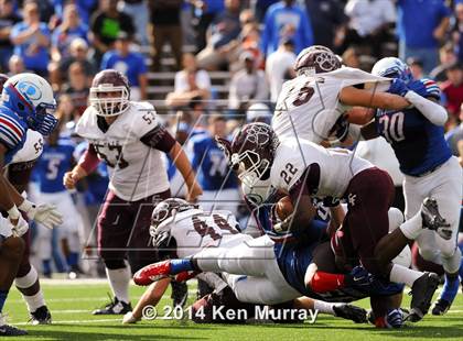 Thumbnail 3 in Cy-Fair vs Dickinson (UIL 6A Regional Playoff) photogallery.