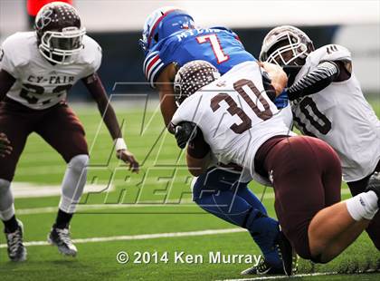 Thumbnail 2 in Cy-Fair vs Dickinson (UIL 6A Regional Playoff) photogallery.