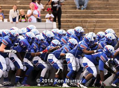Thumbnail 3 in Cy-Fair vs Dickinson (UIL 6A Regional Playoff) photogallery.