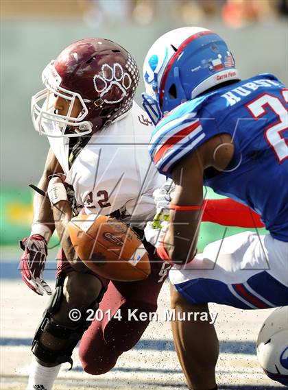 Thumbnail 1 in Cy-Fair vs Dickinson (UIL 6A Regional Playoff) photogallery.