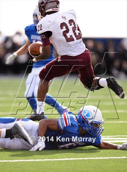 Thumbnail 2 in Cy-Fair vs Dickinson (UIL 6A Regional Playoff) photogallery.
