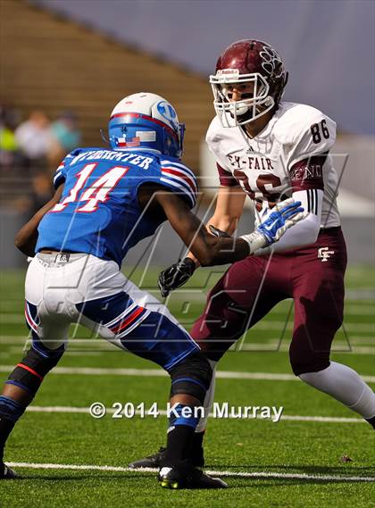 Thumbnail 1 in Cy-Fair vs Dickinson (UIL 6A Regional Playoff) photogallery.