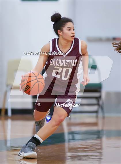 Thumbnail 2 in St. Agnes Academy vs San Antonio Christian (TAPPS 6A Area Playoff) photogallery.