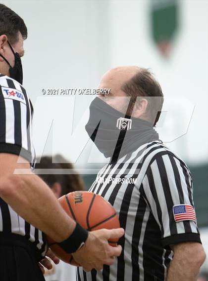 Thumbnail 3 in St. Agnes Academy vs San Antonio Christian (TAPPS 6A Area Playoff) photogallery.