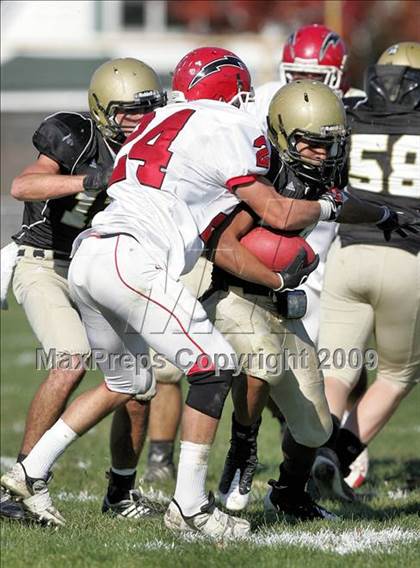 Thumbnail 2 in Glenwood @ Sacred Heart-Griffin (IHSA Class 5A Playoffs) photogallery.