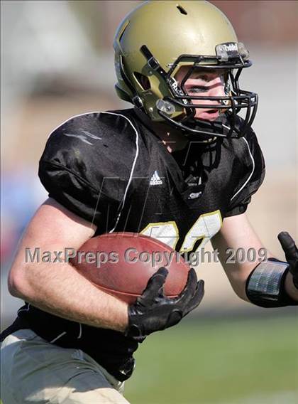 Thumbnail 2 in Glenwood @ Sacred Heart-Griffin (IHSA Class 5A Playoffs) photogallery.