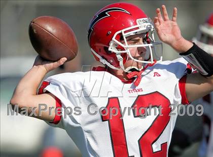 Thumbnail 2 in Glenwood @ Sacred Heart-Griffin (IHSA Class 5A Playoffs) photogallery.