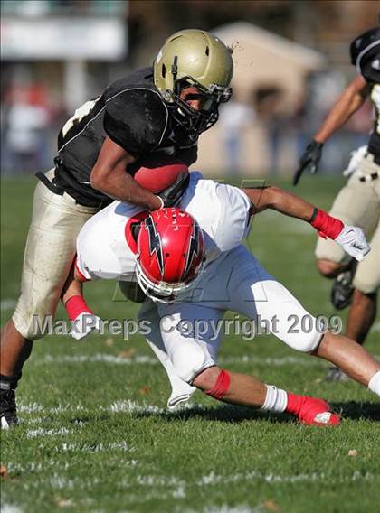 Thumbnail 3 in Glenwood @ Sacred Heart-Griffin (IHSA Class 5A Playoffs) photogallery.