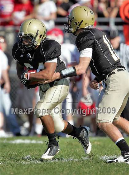 Thumbnail 3 in Glenwood @ Sacred Heart-Griffin (IHSA Class 5A Playoffs) photogallery.
