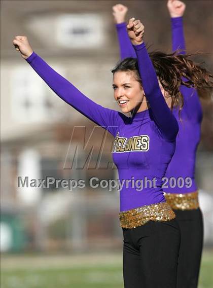 Thumbnail 3 in Glenwood @ Sacred Heart-Griffin (IHSA Class 5A Playoffs) photogallery.