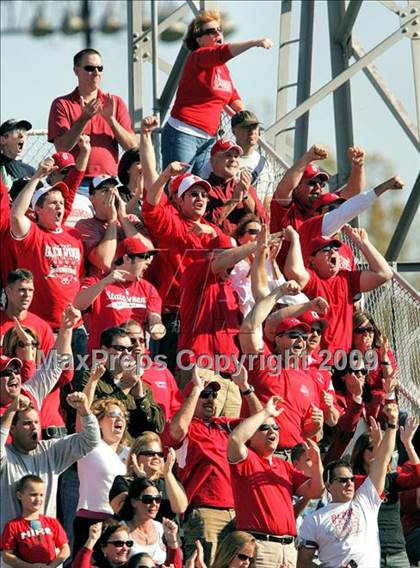 Thumbnail 1 in Glenwood @ Sacred Heart-Griffin (IHSA Class 5A Playoffs) photogallery.