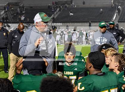 Thumbnail 1 in Reedy vs. Longview (UIL 5A Area Playoff) photogallery.