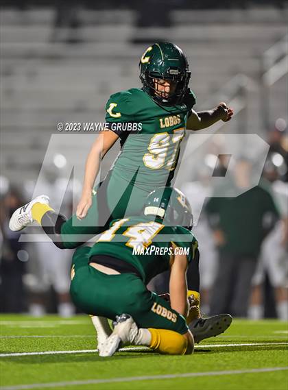 Thumbnail 2 in Reedy vs. Longview (UIL 5A Area Playoff) photogallery.
