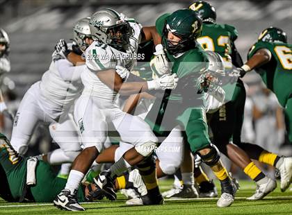 Thumbnail 3 in Reedy vs. Longview (UIL 5A Area Playoff) photogallery.