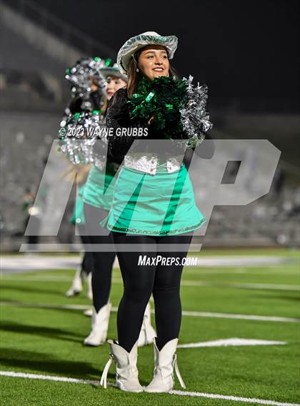 Thumbnail 1 in Reedy vs. Longview (UIL 5A Area Playoff) photogallery.