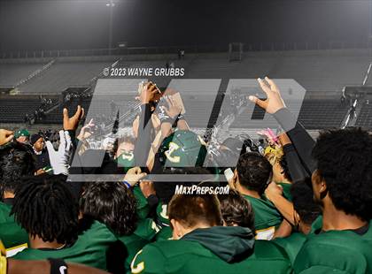 Thumbnail 2 in Reedy vs. Longview (UIL 5A Area Playoff) photogallery.