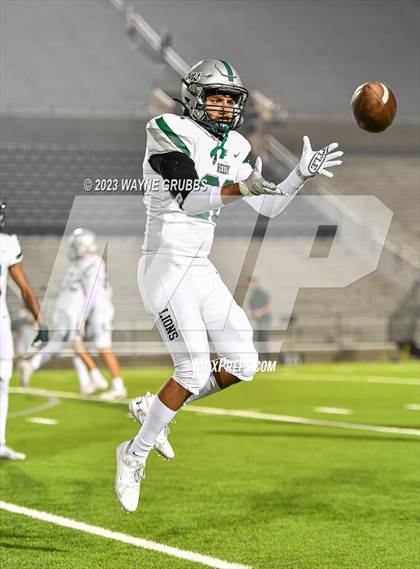 Thumbnail 3 in Reedy vs. Longview (UIL 5A Area Playoff) photogallery.