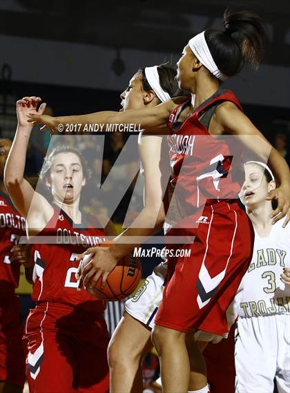 Thumbnail 2 in Ooltewah vs Soddy Daisy (District 5 3A) photogallery.
