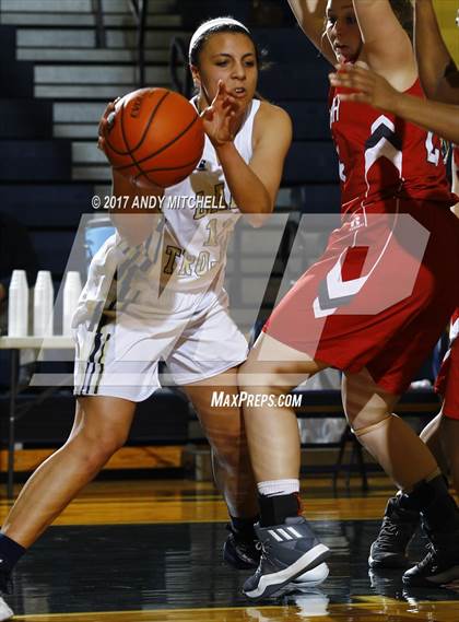 Thumbnail 3 in Ooltewah vs Soddy Daisy (District 5 3A) photogallery.