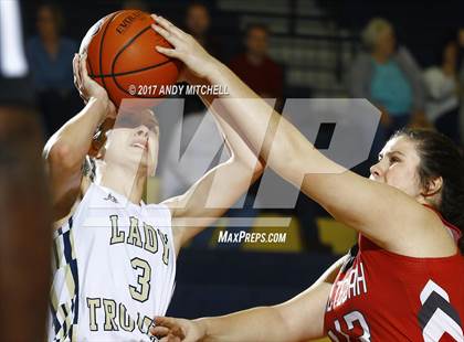 Thumbnail 3 in Ooltewah vs Soddy Daisy (District 5 3A) photogallery.