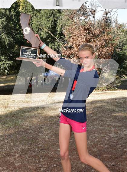 Thumbnail 3 in CIF State Cross Country Championships (Girls Awards) photogallery.