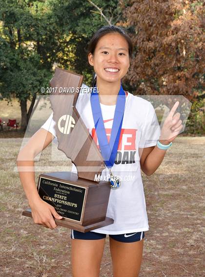 Thumbnail 2 in CIF State Cross Country Championships (Girls Awards) photogallery.