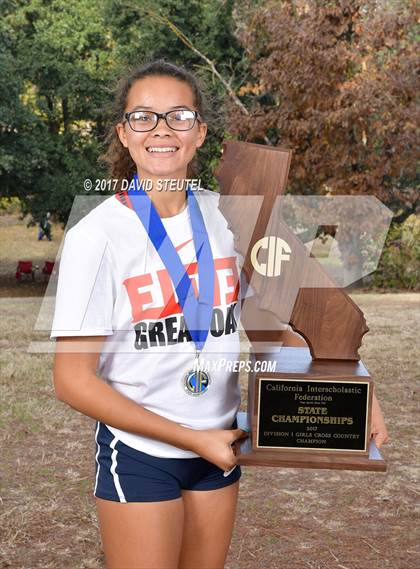 Thumbnail 2 in CIF State Cross Country Championships (Girls Awards) photogallery.