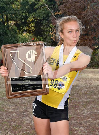Thumbnail 2 in CIF State Cross Country Championships (Girls Awards) photogallery.