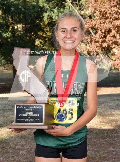 Thumbnail 2 in CIF State Cross Country Championships (Girls Awards) photogallery.