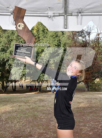 Thumbnail 3 in CIF State Cross Country Championships (Girls Awards) photogallery.