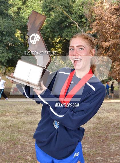 Thumbnail 2 in CIF State Cross Country Championships (Girls Awards) photogallery.