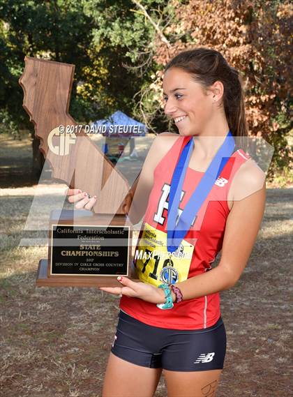 Thumbnail 2 in CIF State Cross Country Championships (Girls Awards) photogallery.