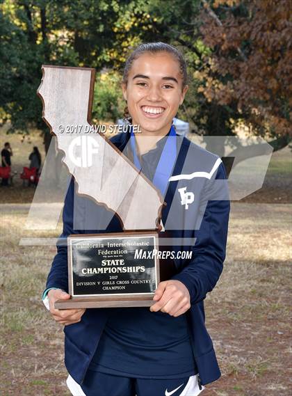 Thumbnail 2 in CIF State Cross Country Championships (Girls Awards) photogallery.