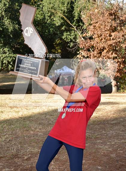 Thumbnail 2 in CIF State Cross Country Championships (Girls Awards) photogallery.