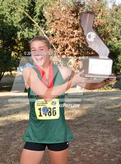 Thumbnail 2 in CIF State Cross Country Championships (Girls Awards) photogallery.