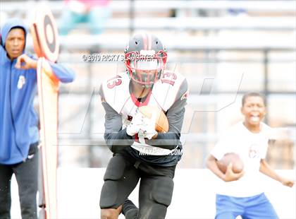Thumbnail 3 in Vashon vs Lift for Life Academy photogallery.