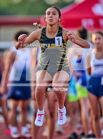 Thumbnail 2 in Eagle No Tax Relays (100M) photogallery.