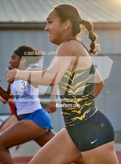 Thumbnail 3 in Eagle No Tax Relays (100M) photogallery.