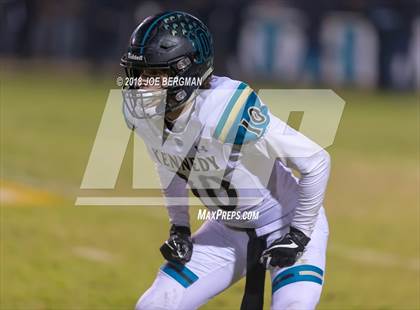 Thumbnail 3 in Kennedy vs. Shafter (CIF CS D5 Final) photogallery.
