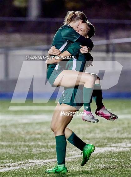 Thumbnail 3 in Lincoln vs. Twelve Bridges (CIF SJS D4 Final) photogallery.