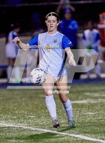 Thumbnail 2 in Lincoln vs. Twelve Bridges (CIF SJS D4 Final) photogallery.