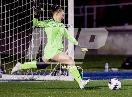 Thumbnail 3 in Lincoln vs. Twelve Bridges (CIF SJS D4 Final) photogallery.
