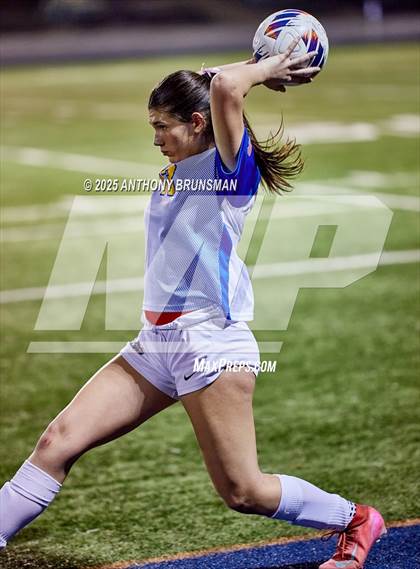 Thumbnail 2 in Lincoln vs. Twelve Bridges (CIF SJS D4 Final) photogallery.