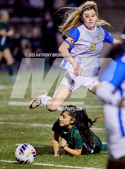 Thumbnail 2 in Lincoln vs. Twelve Bridges (CIF SJS D4 Final) photogallery.