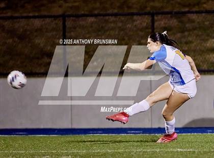 Thumbnail 3 in Lincoln vs. Twelve Bridges (CIF SJS D4 Final) photogallery.