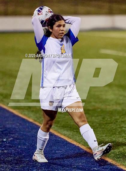 Thumbnail 3 in Lincoln vs. Twelve Bridges (CIF SJS D4 Final) photogallery.