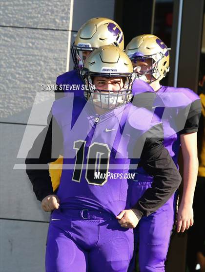 Thumbnail 1 in La Jolla Country Day vs. Santana (CIF SDS Division 4 Final) photogallery.