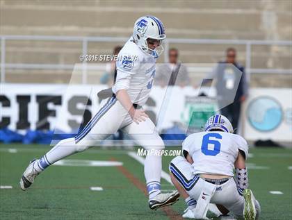 Thumbnail 1 in La Jolla Country Day vs. Santana (CIF SDS Division 4 Final) photogallery.